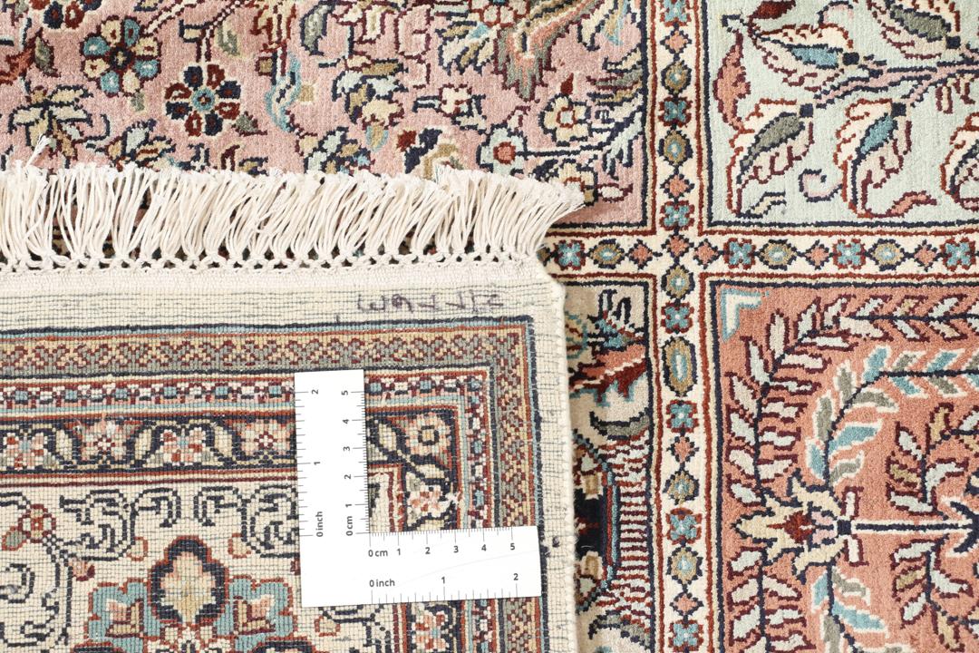 Handgeknoopt Kashmir zijden vloerkleed uit India in beige en veelkleurige tinten