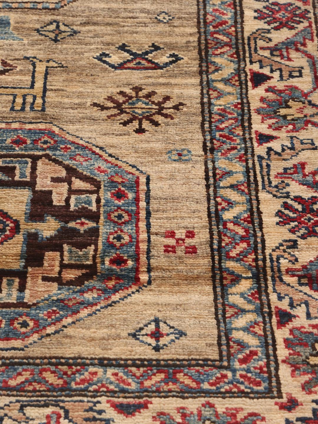 Pasarelă afgană Kazak înnodată manual, în nuanțe de bej, cu modele geometrice tribale