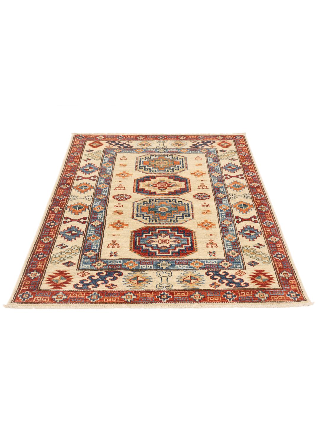 Handgeknoopt Kazak Ariana tapijt uit Afghanistan in beige, rood en blauw.