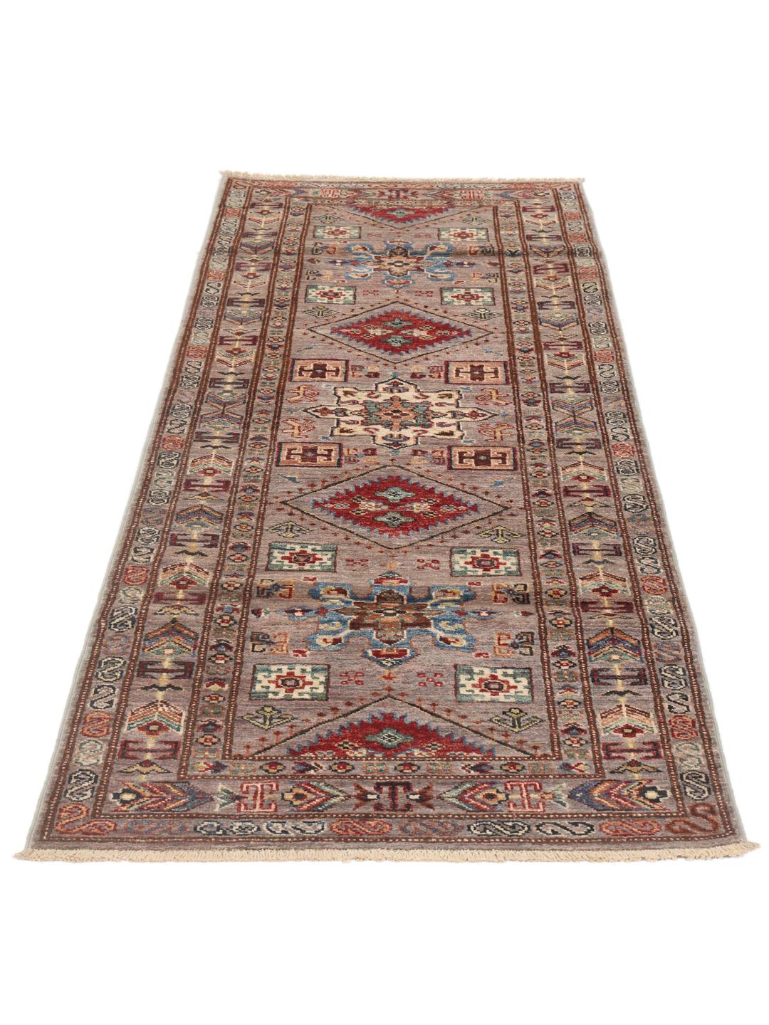 Handgemaakte Afghaanse Kazak loper in beige met geometrische medaillonpatronen