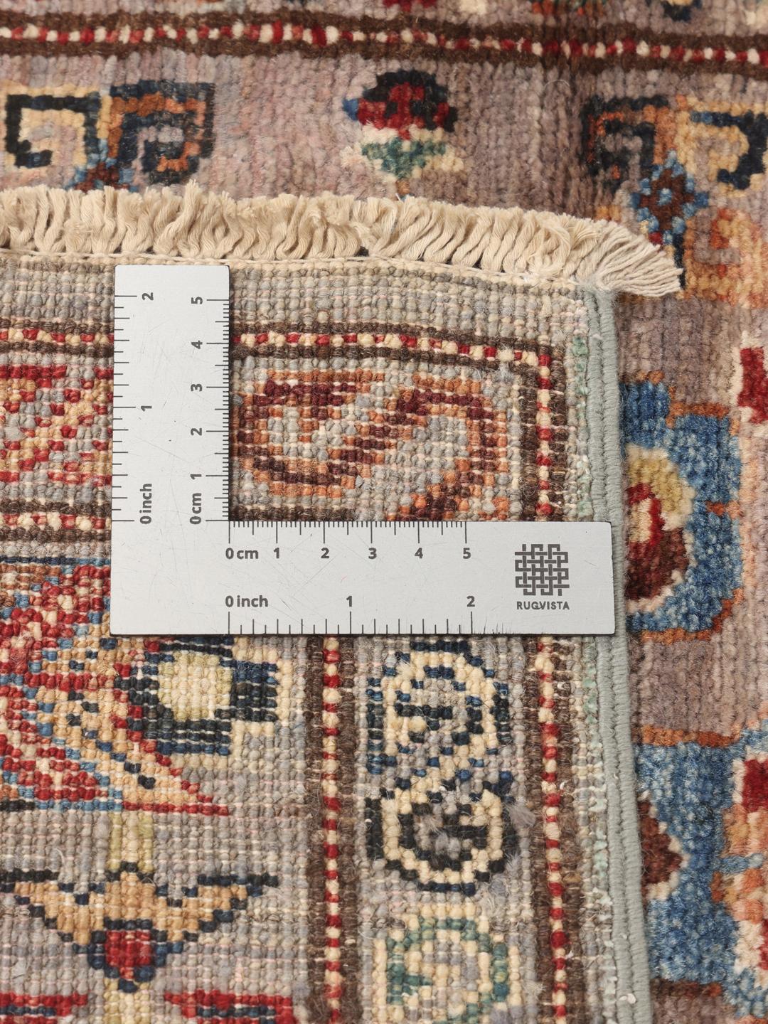 Handgemaakte Afghaanse Kazak loper in beige met geometrische medaillonpatronen