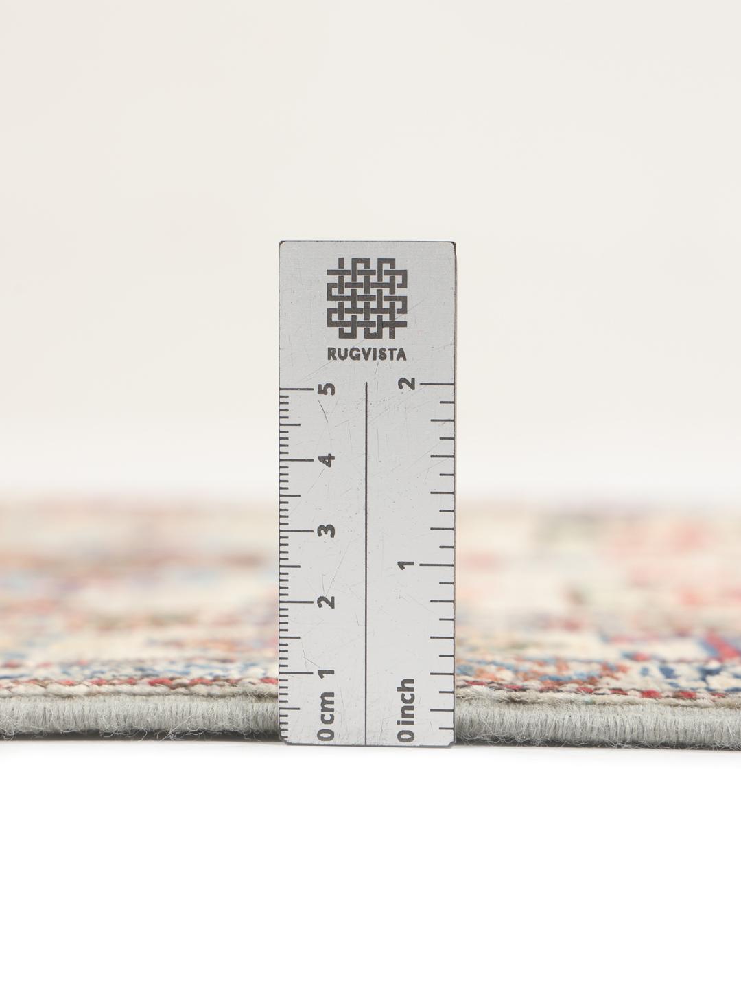 Handgefertigter Kazak-Läufer aus dem Nahen Osten mit geometrischen Mustern in Beige und Rot