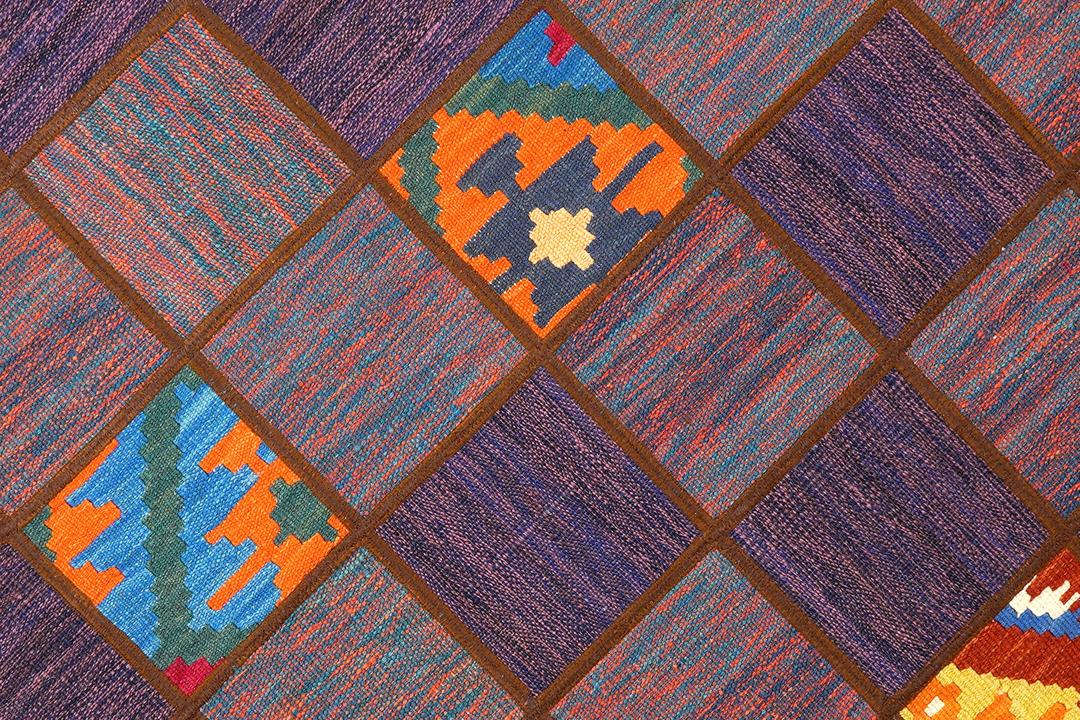 Tapis patchwork turc tissé à la main dans des tons multicolores vibrants
