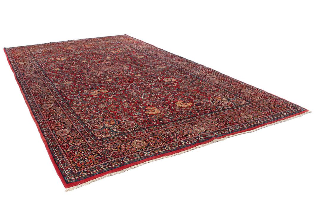 Handmade red Sarough antique rug from Persia