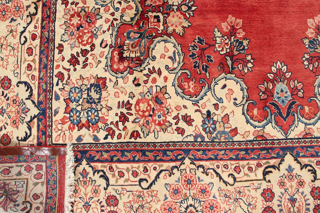 Sarouk vloerkleed uit het Midden-Oosten in het rood