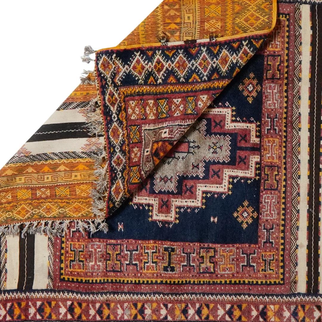 Vintage-Berberteppich aus Marokko mit geometrischen Mustern aus mehrfarbiger Wolle