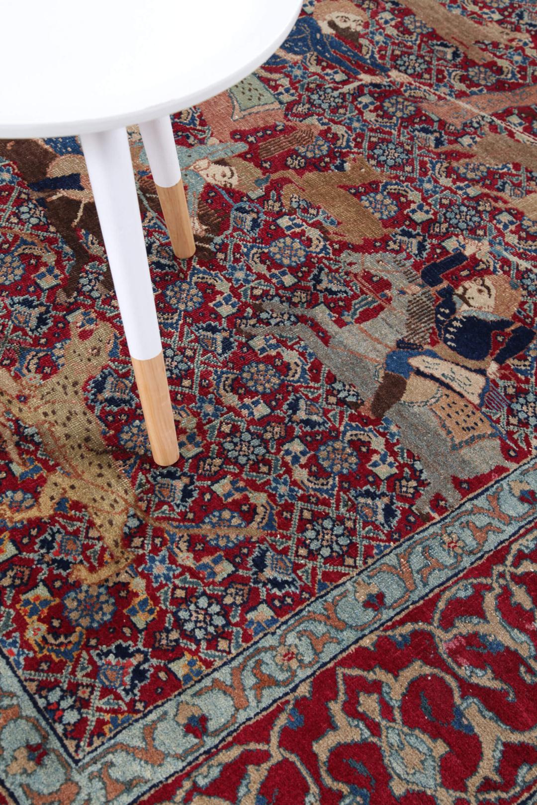 Antiek Tabriz-tapijt met rood veld en ingewikkelde jachtscène