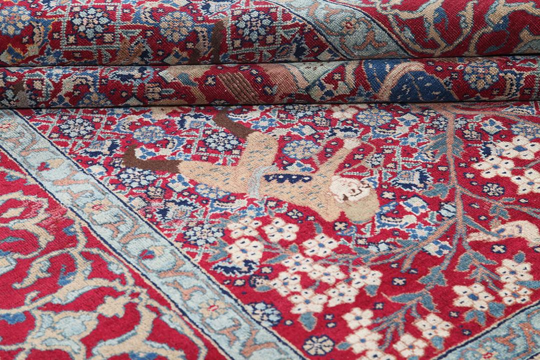 Antiek Tabriz-tapijt met rood veld en ingewikkelde jachtscène