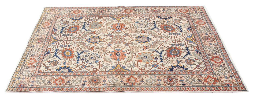 Antiek Tabriz tapijt uit het Midden-Oosten in beige