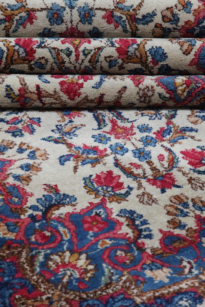 Antik Kerman-løber fra Mellemøsten med beige felt og blomstermønstre