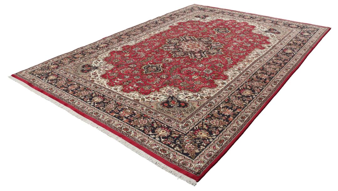 Handgeknoopt Tabriz vloerkleed uit het Midden-Oosten in donkerrood en zwart