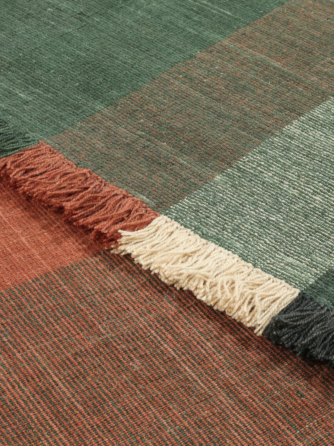 Tapis tissé en vert