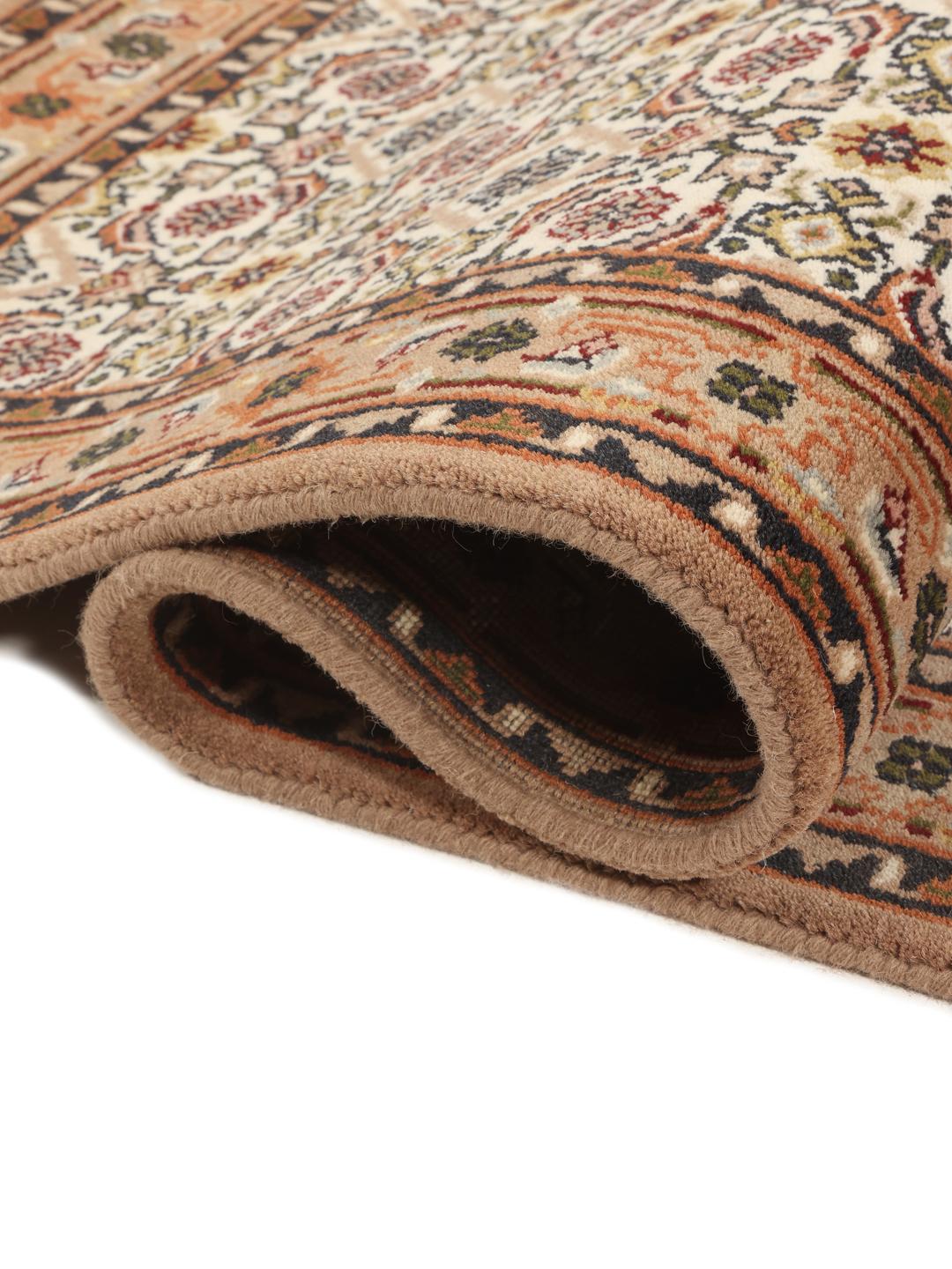 Handgeknoopte Bidjar Indo loper met traditionele patronen in beige en rode tinten uit India