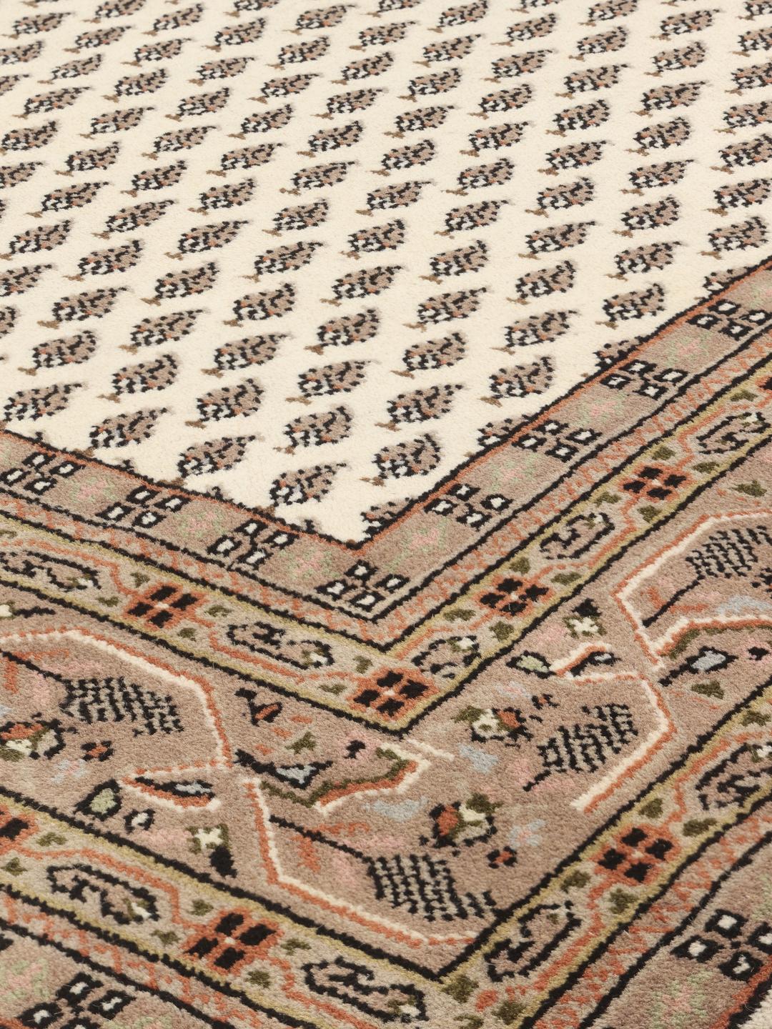 Tapis Mir Indo noué à la main en provenance d'Inde dans des tons beige et marron