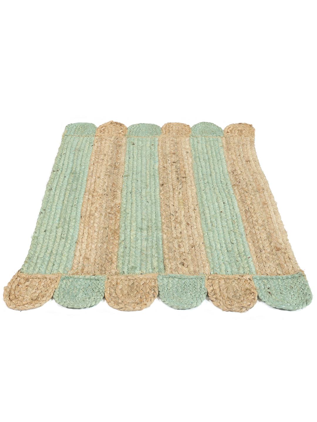 Handgemaakt groen en beige vloerkleed met streepjespatroon