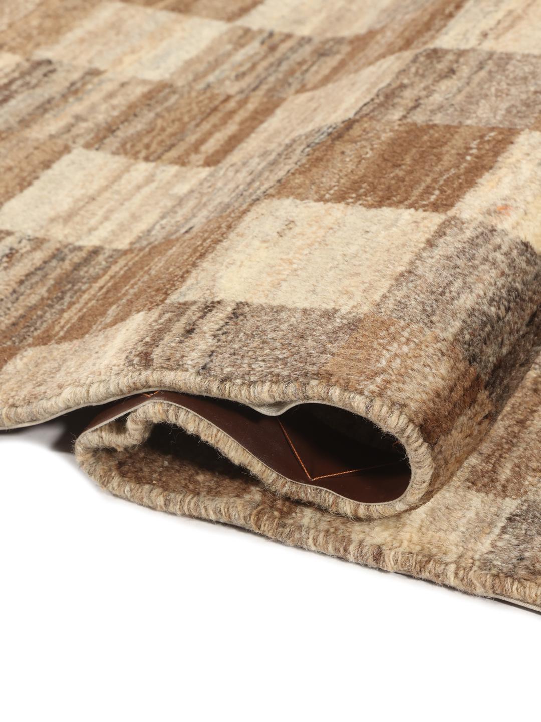 Met de hand geknoopt Gabbeh Fine wollen tapijt met een bruin en beige geblokt patroon uit het Midden-Oosten