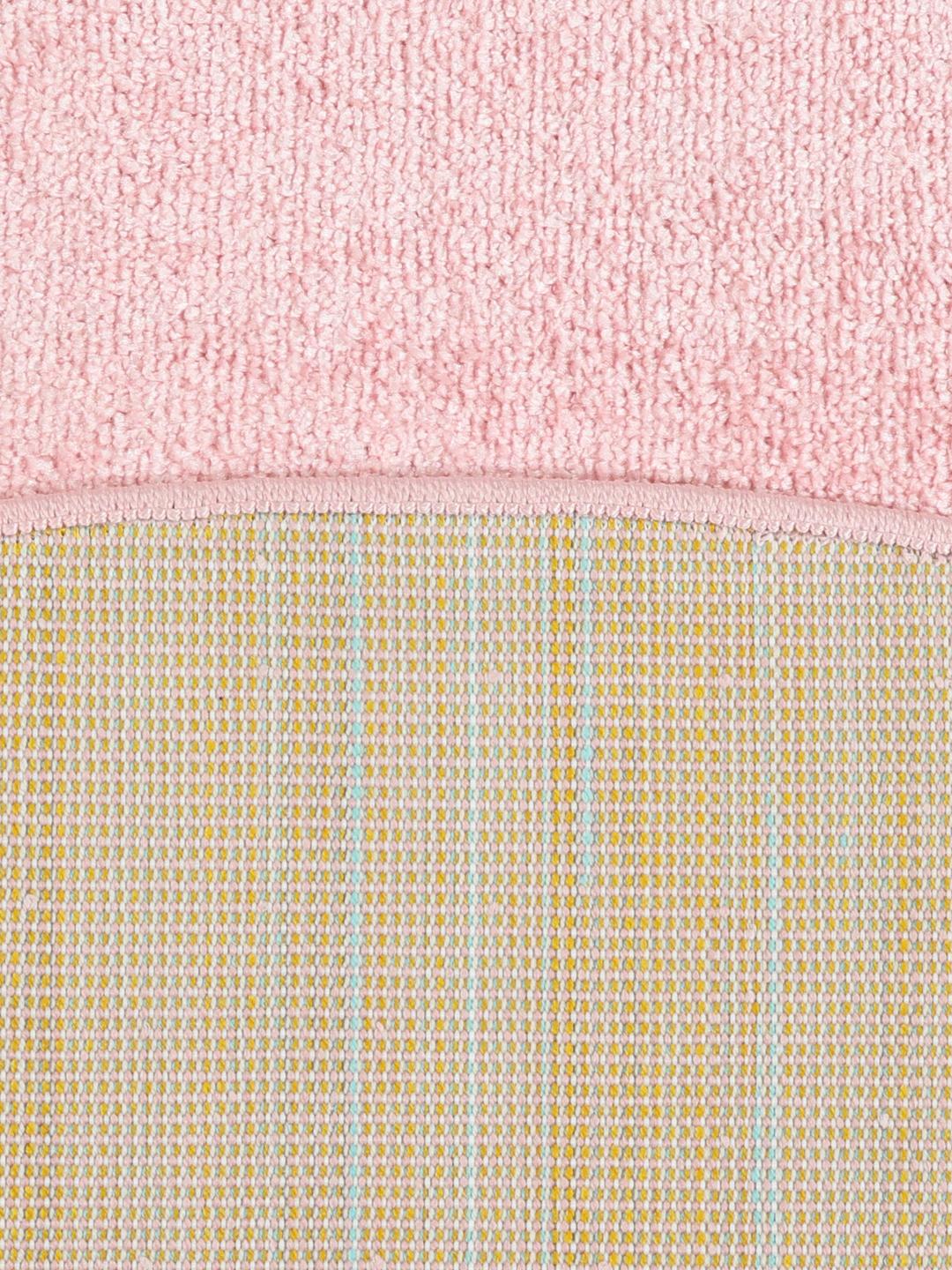 Round pink rug