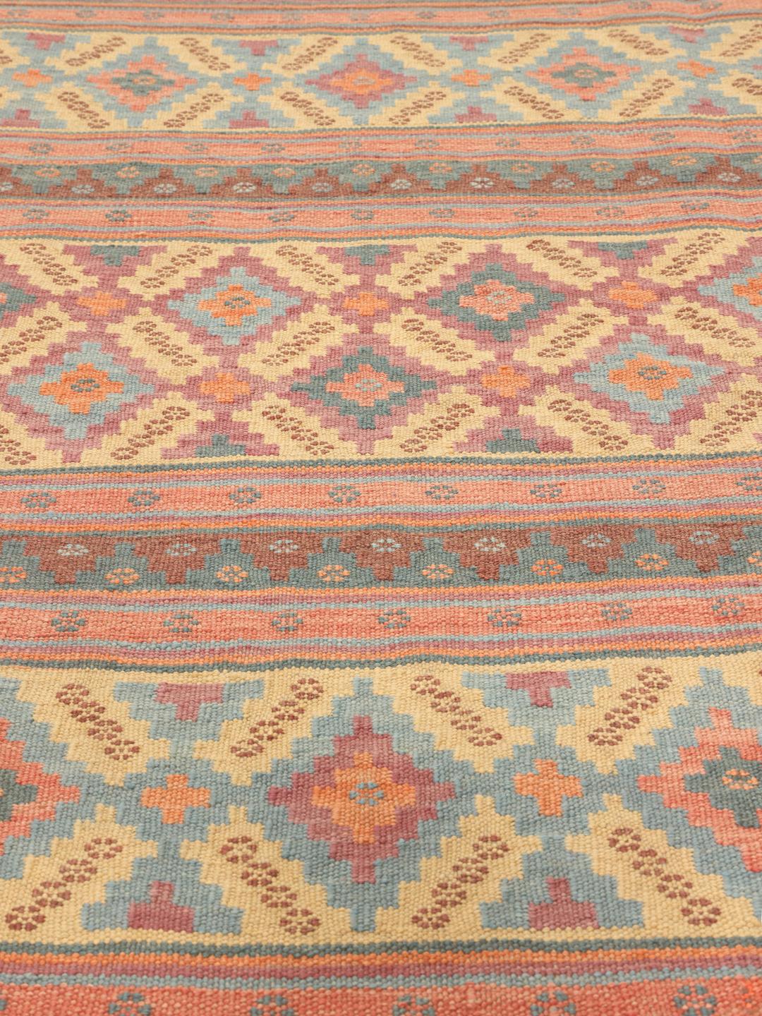 Håndvævet flerfarvet Kilim Sirdjan tæppe med geometriske mønstre fra Mellemøsten