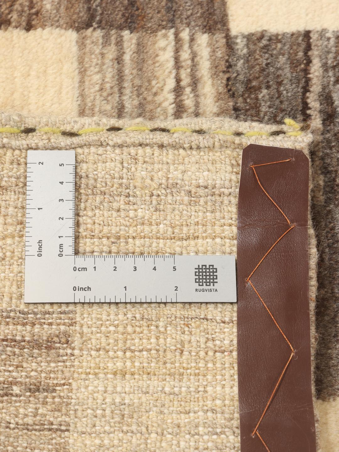 Håndknyttet Gabbeh Fine løber i brun og beige med et ternet mønster fra Mellemøsten