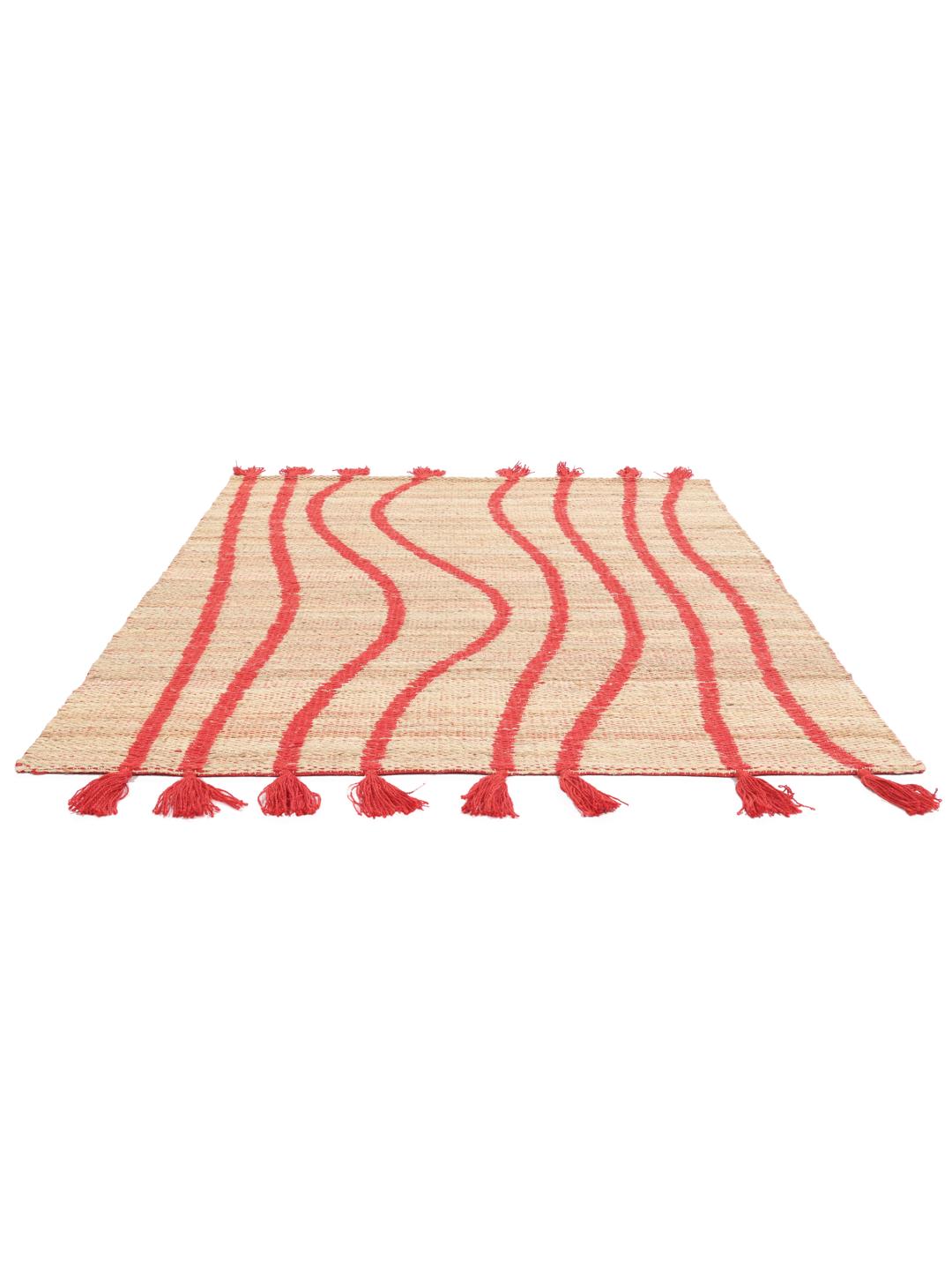 Beige en rood geweven tapijt met golvende lijnen en kwastjes