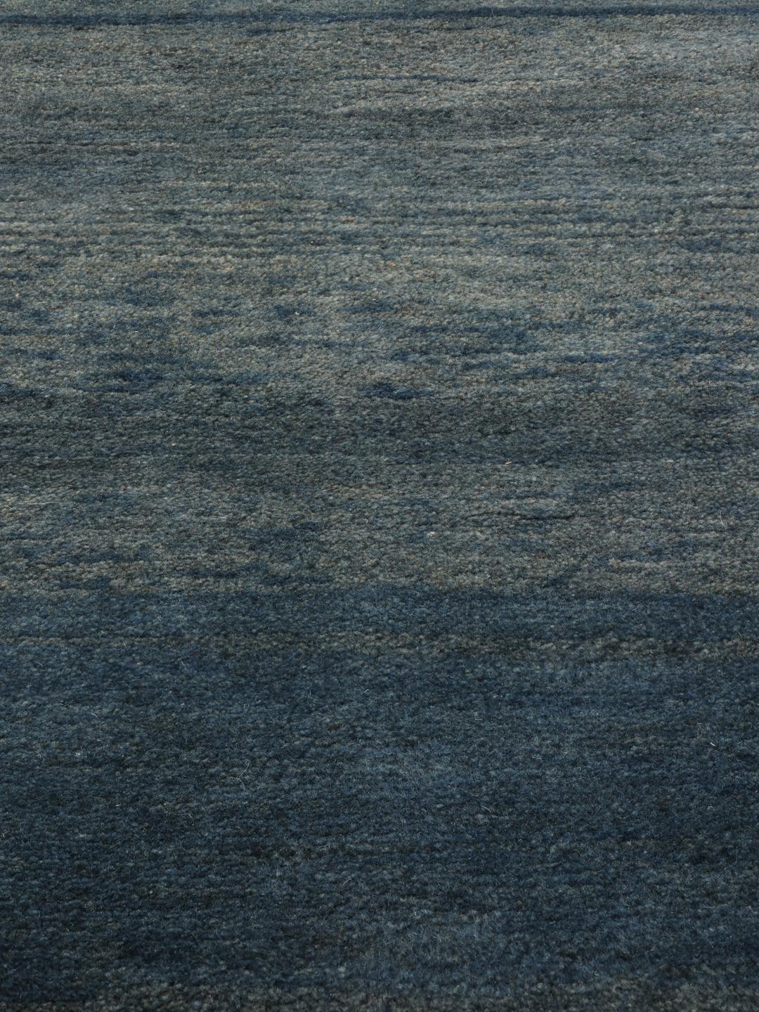 Håndknyttet blå løber fra Mellemøsten med et minimalistisk design