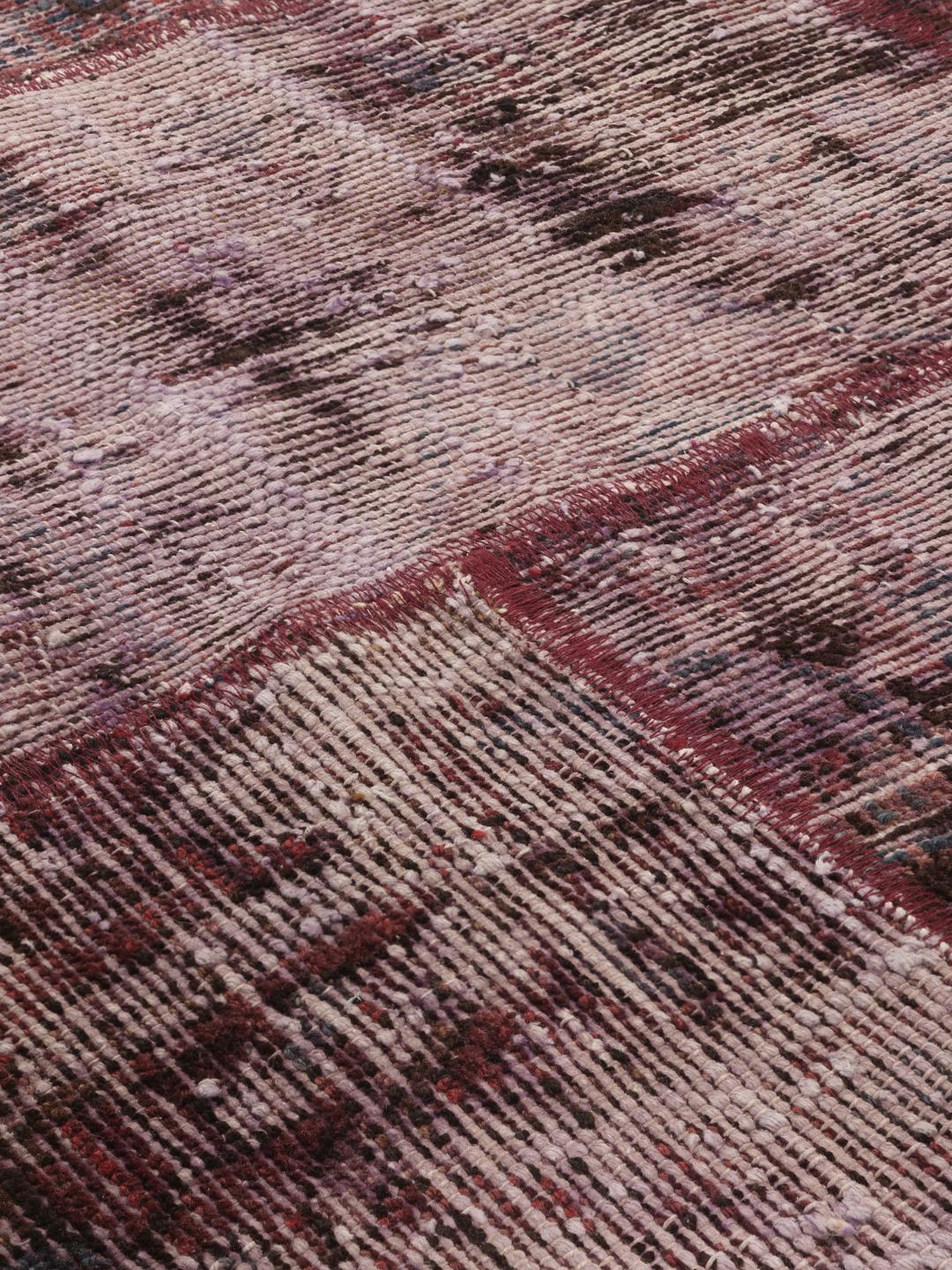 Handgemaakt patchwork tapijt uit het Midden-Oosten in donkerrood