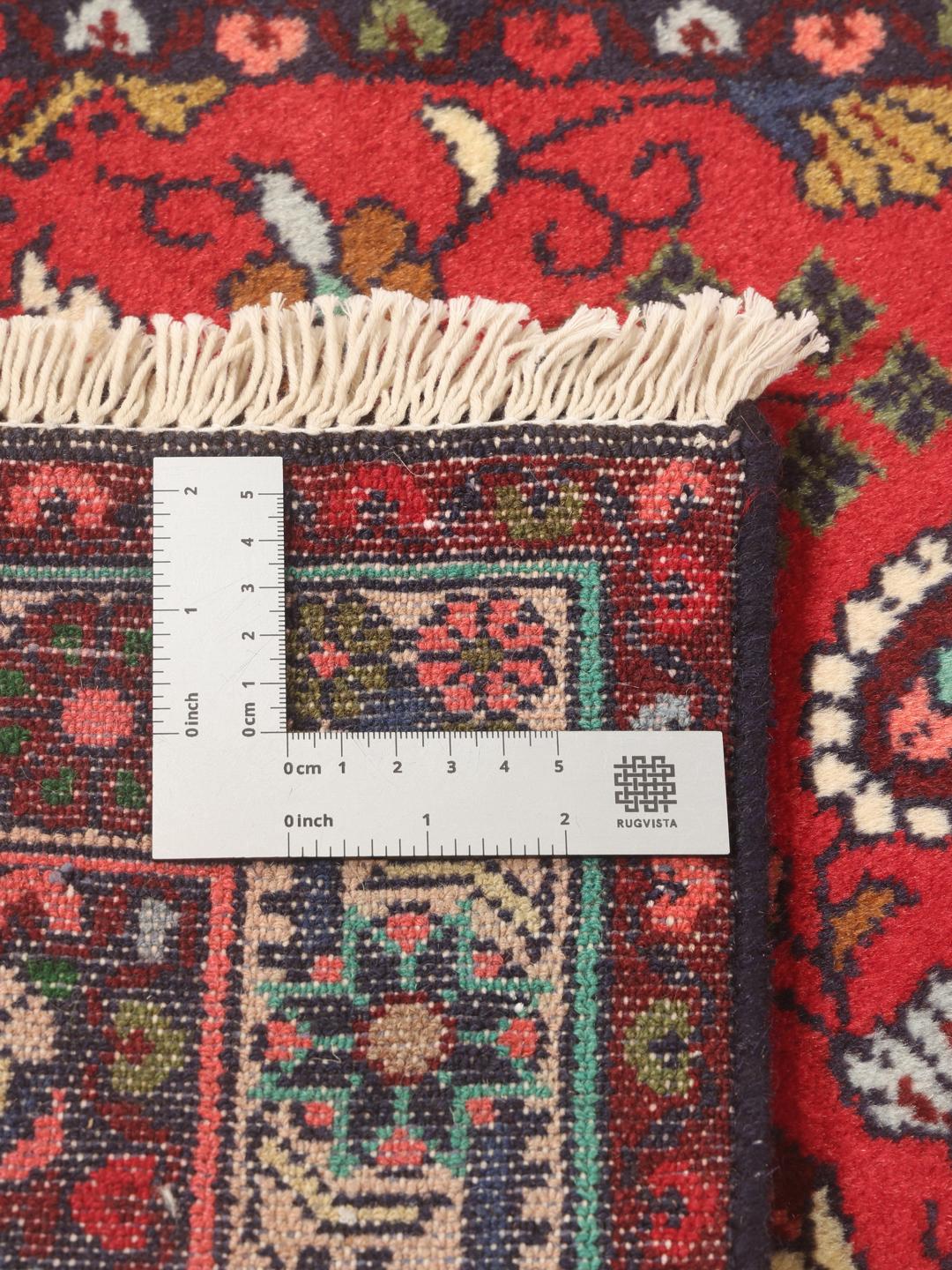Tapis couloir rouge Mehraban noué à la main provenant du Moyen-Orient