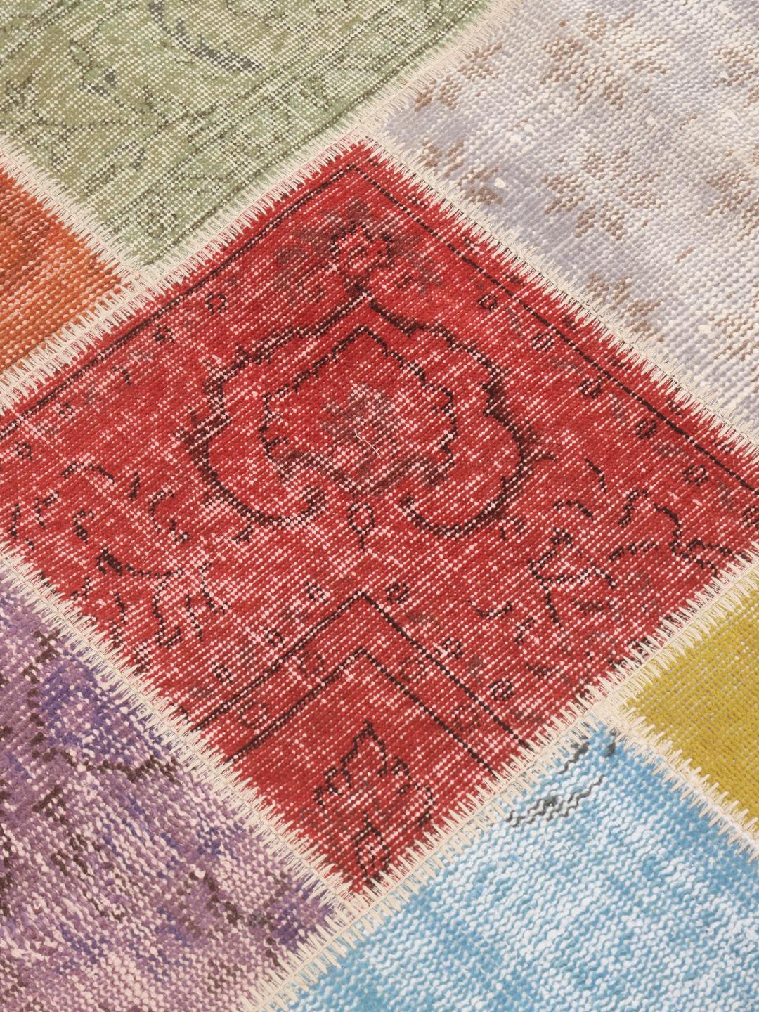 Rond meerkleurig patchworktapijt uit Turkije