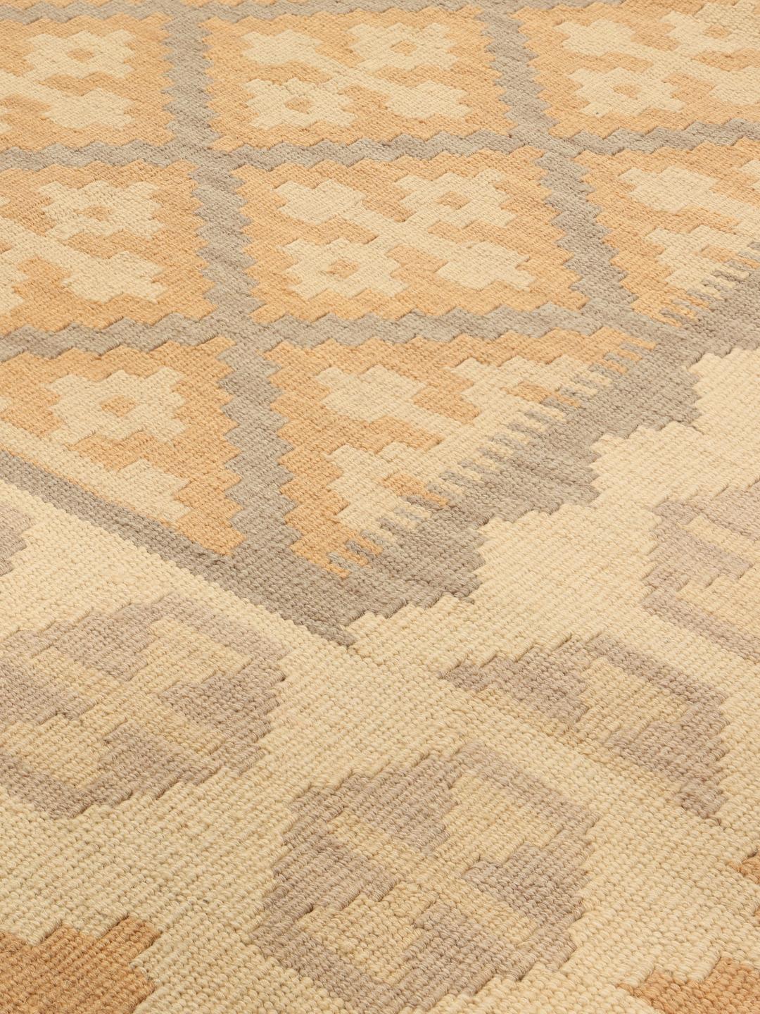 Tappeto Kilim Ghashghai tessuto a mano nei colori beige e marrone dal Medio Oriente