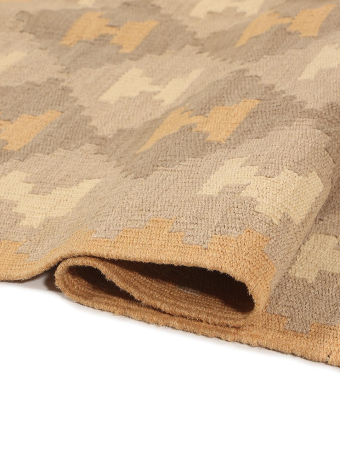 Hand-woven Ghashghai kelim with geometric beige and brown patterns