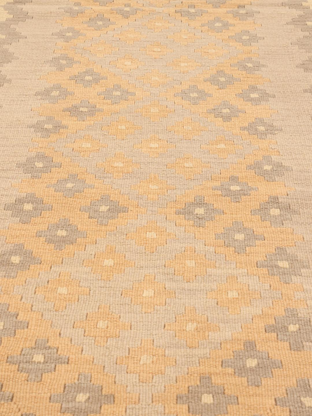 Runner in Lana beige tessuto a mano con motivi geometrici dal Medio Oriente