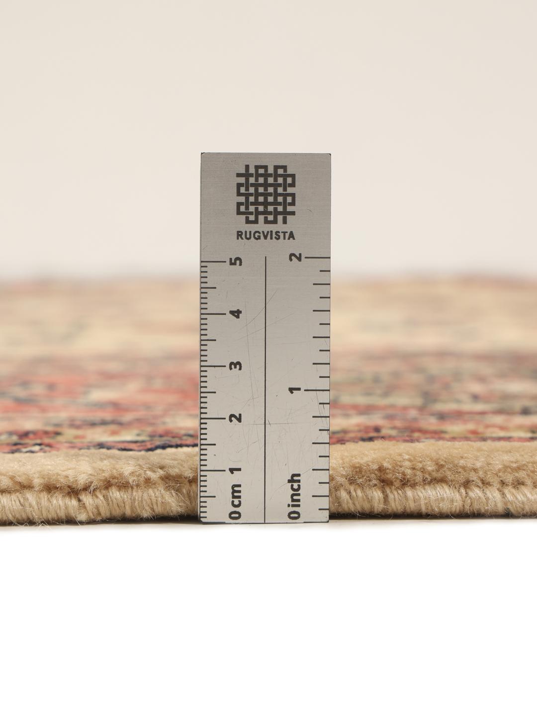 Hand-knotted Sarough rug with floral medallion in beige and red from the Middle East