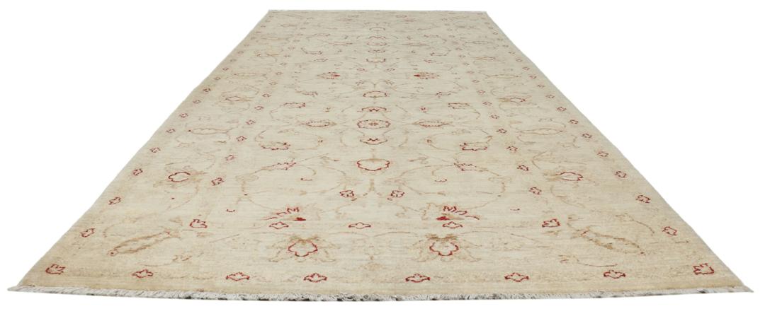 Håndknyttet Ziegler løber fra Pakistan i beige med blomstermotiver
