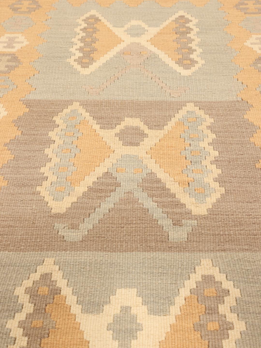 Runner Ghashghai tessuto a mano con motivi geometrici tribali in toni beige e marroni