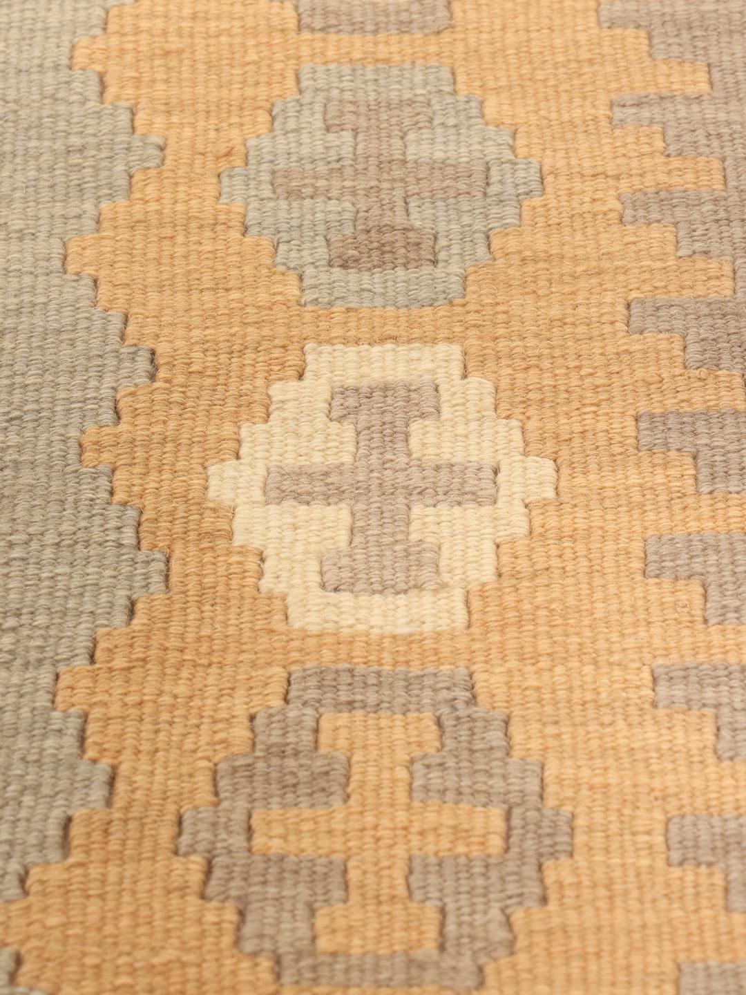 Runner Ghashghai tessuto a mano con motivi geometrici tribali in toni beige e marroni