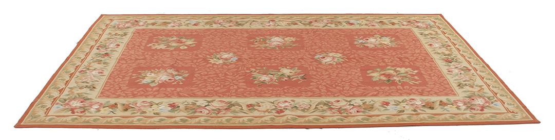 Rødt tæppe i Aubusson-stil med blomstermotiver fra Kina