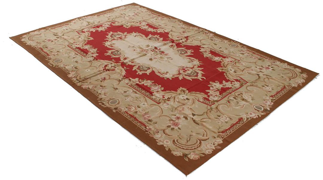 Håndvævet blomstret kilim-tæppe fra Kina i røde og beige toner
