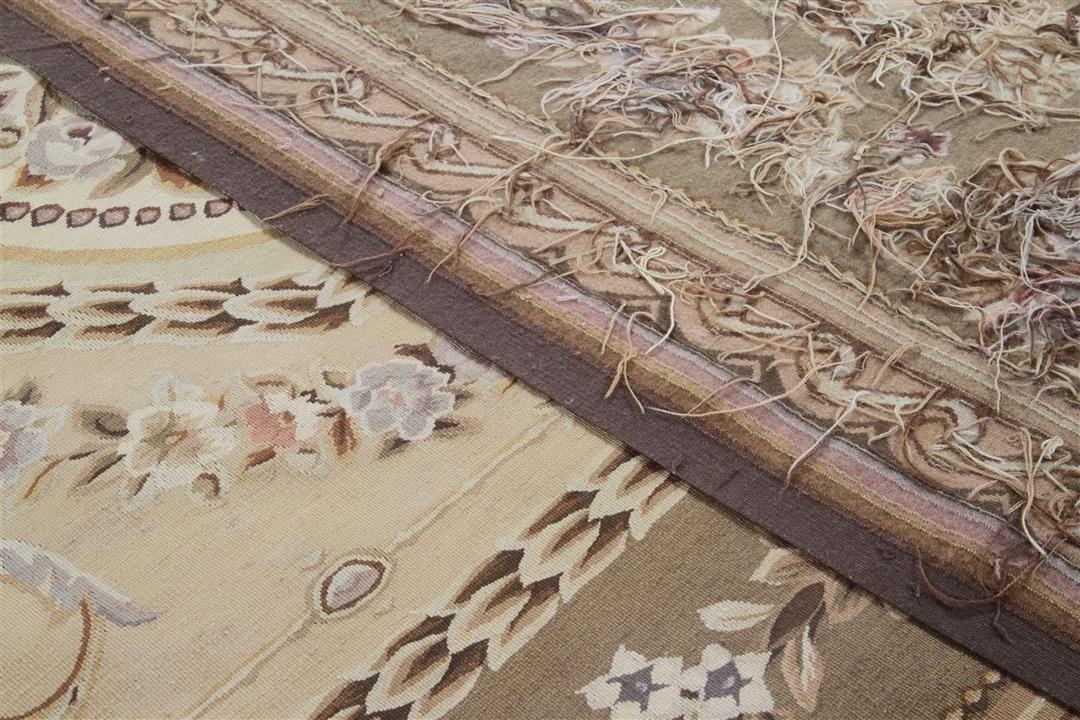 Håndvævet beige blomstret tæppe af kinesisk oprindelse