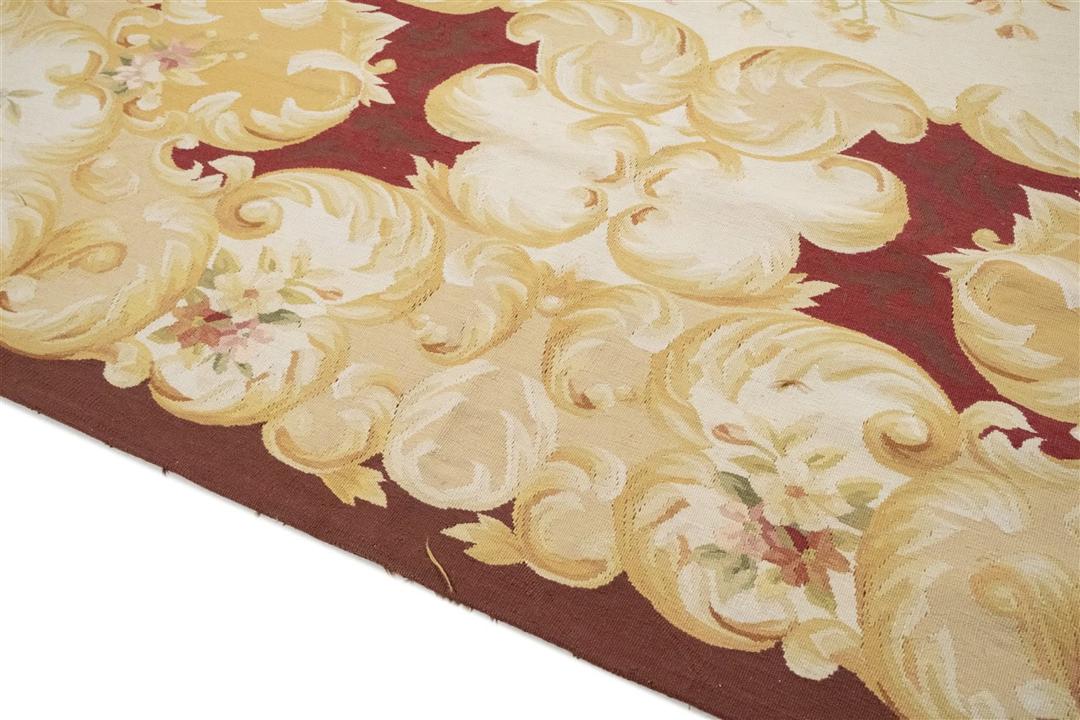 Håndvævet blomstret tæppe i Aubusson-stil fra Kina i røde og beige toner