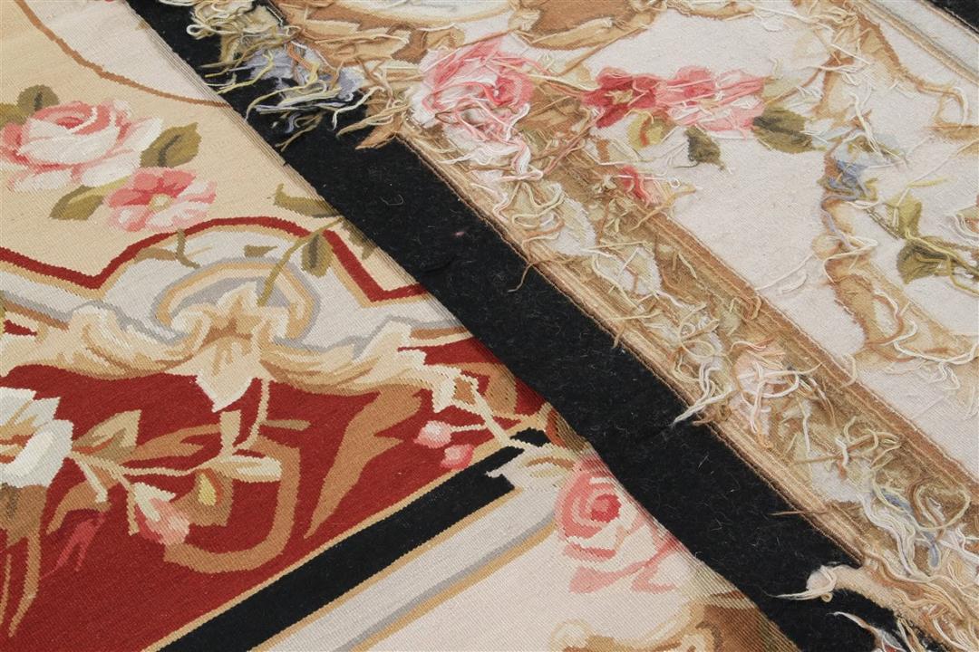 Håndvævet blomstret tæppe i Aubusson-stil i rød og beige fra Kina