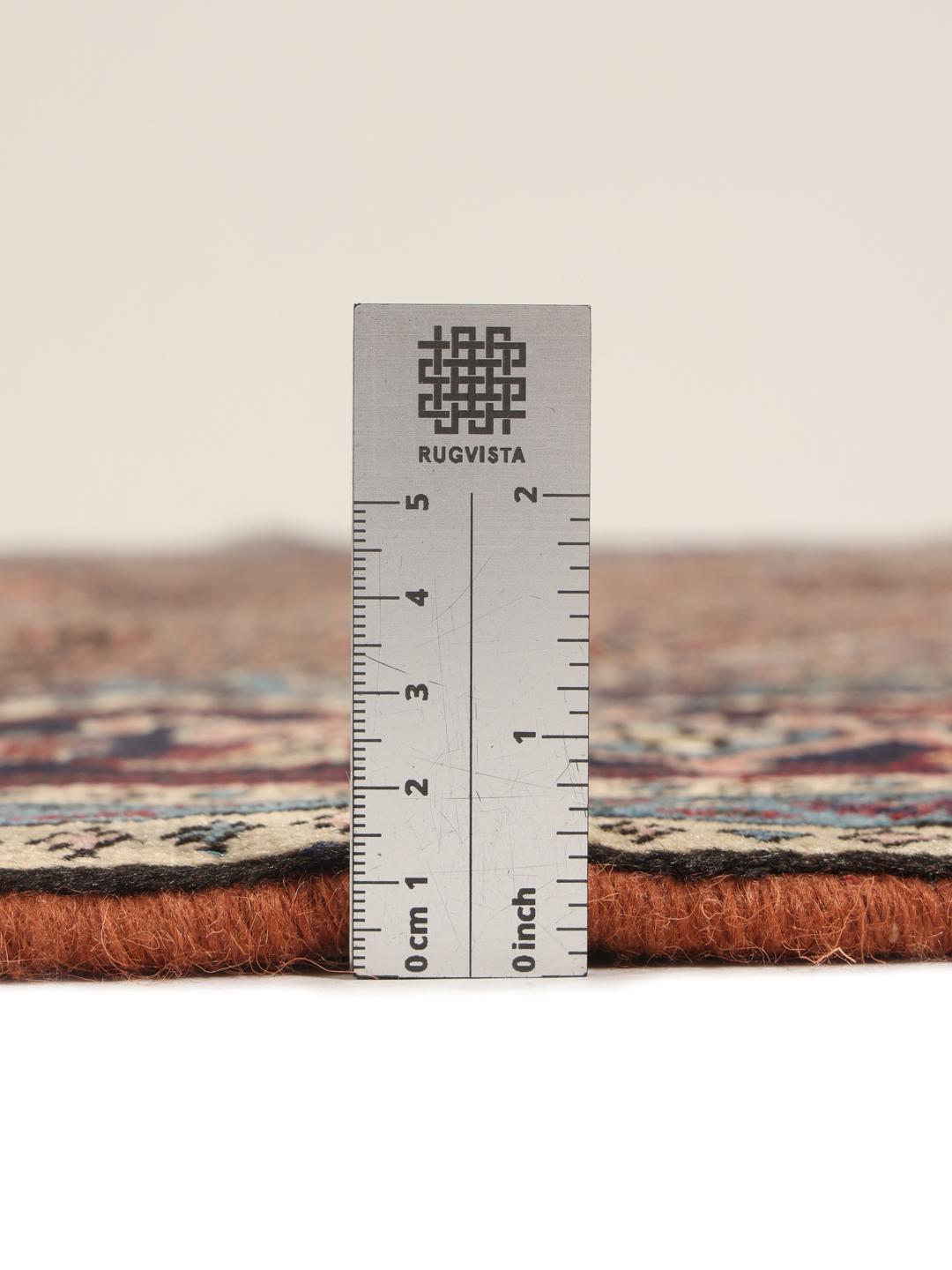 Tapis Ardebil noué à la main originaire du Moyen-Orient dans des tons rouge foncé et bleu