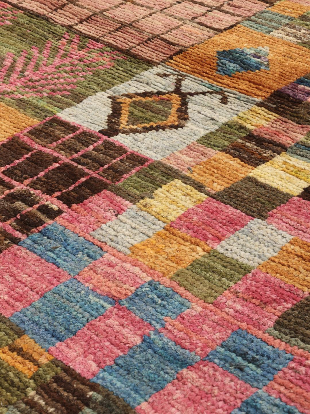 Handgeknoopt Berber tapijt uit Afghanistan in meerkleurige tinten