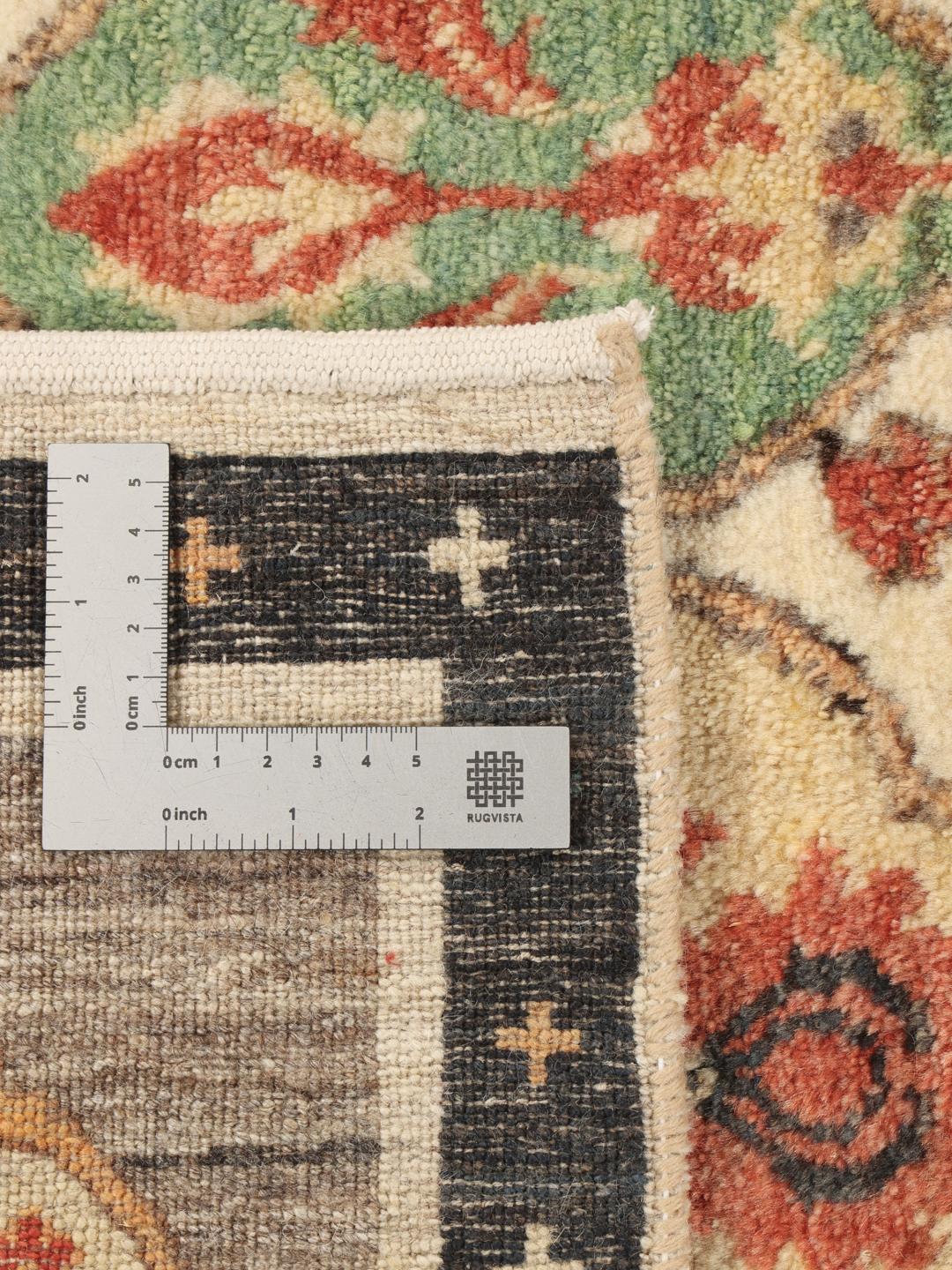 Tapis Gabbeh Kashkooli noué à la main avec des motifs picturaux en beige et multicolore