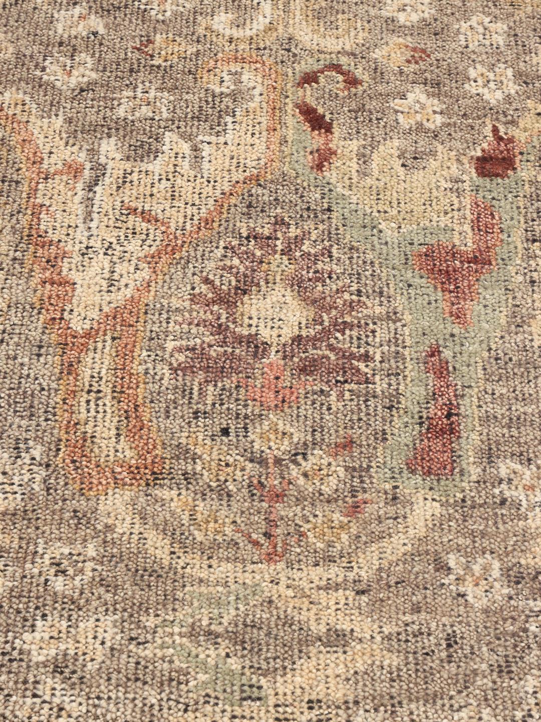 Alfombra artesanal Usak Indo de la India en tonos beige y multicolor