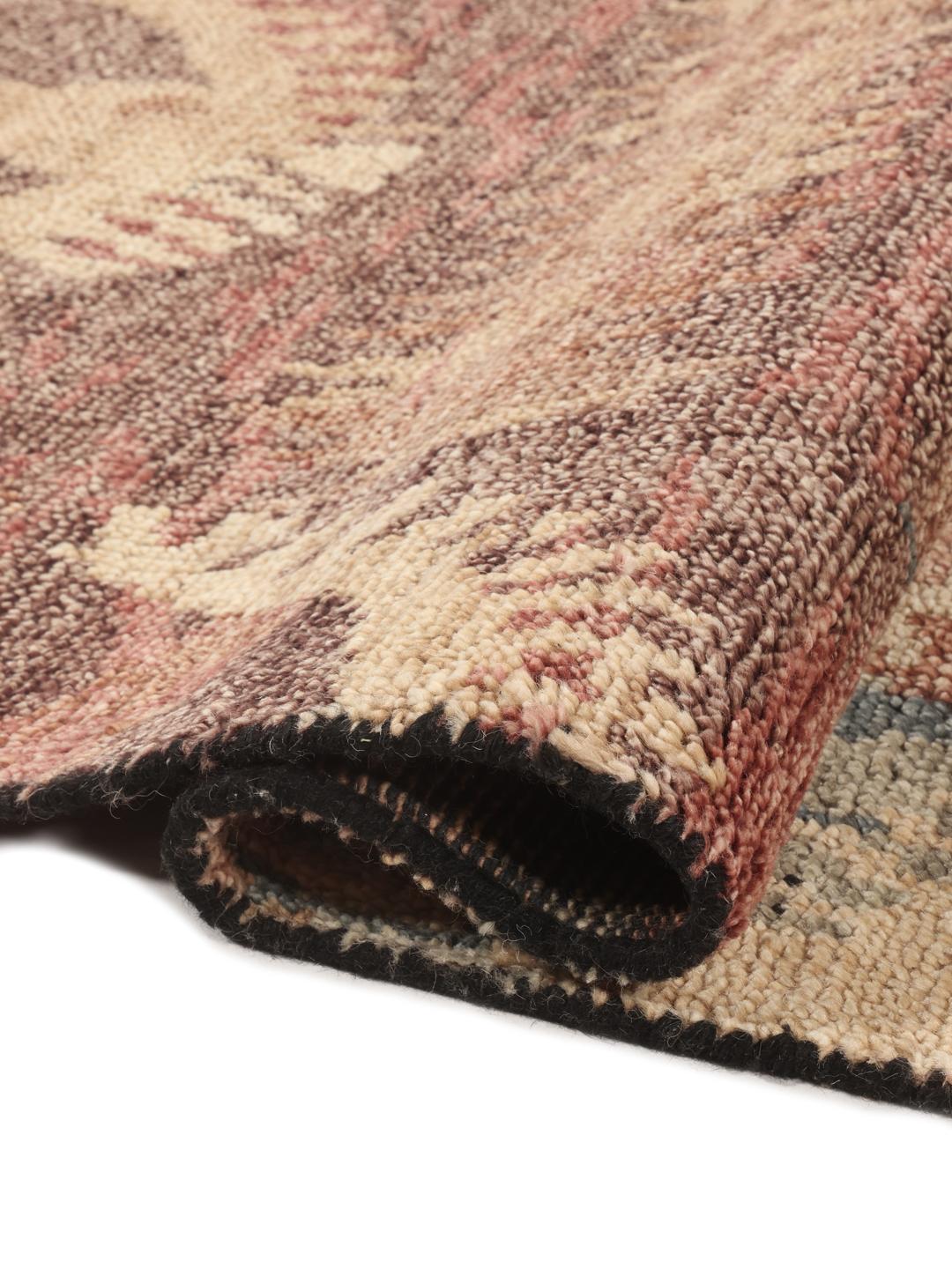 Handgeknoopt Indiaas Usak tapijt met een rood en beige patroon