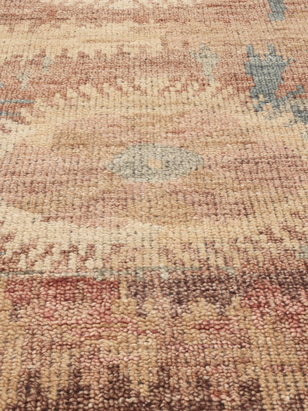 Alfombra Usak Indo anudada a mano con un diseño multicolor inspirado en medallones