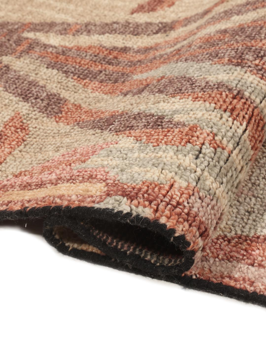Tapis de couloir en laine Usak Indo fait main, multicolore avec un motif artistique.