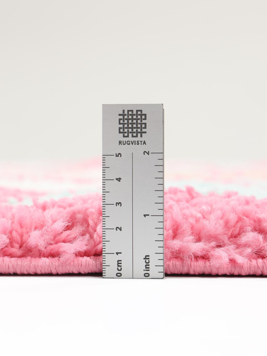 Tapis de couloir en rose foncé avec des bords frangés