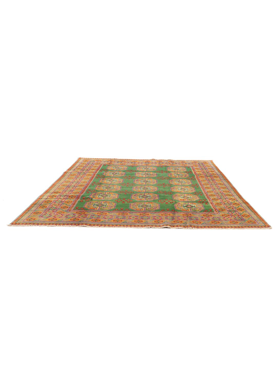 Tapis Afghan Akhche noué à la main avec un champ vert et des médaillons géométriques