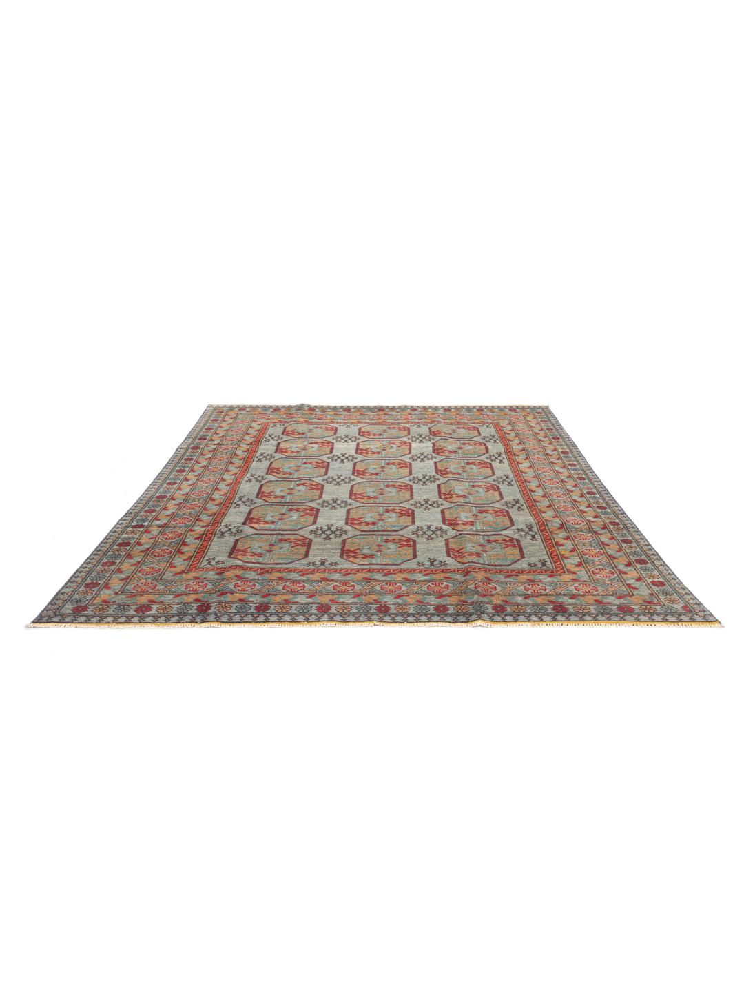 Tapis Afghan Akhche noué à la main en gris avec des motifs géométriques traditionnels